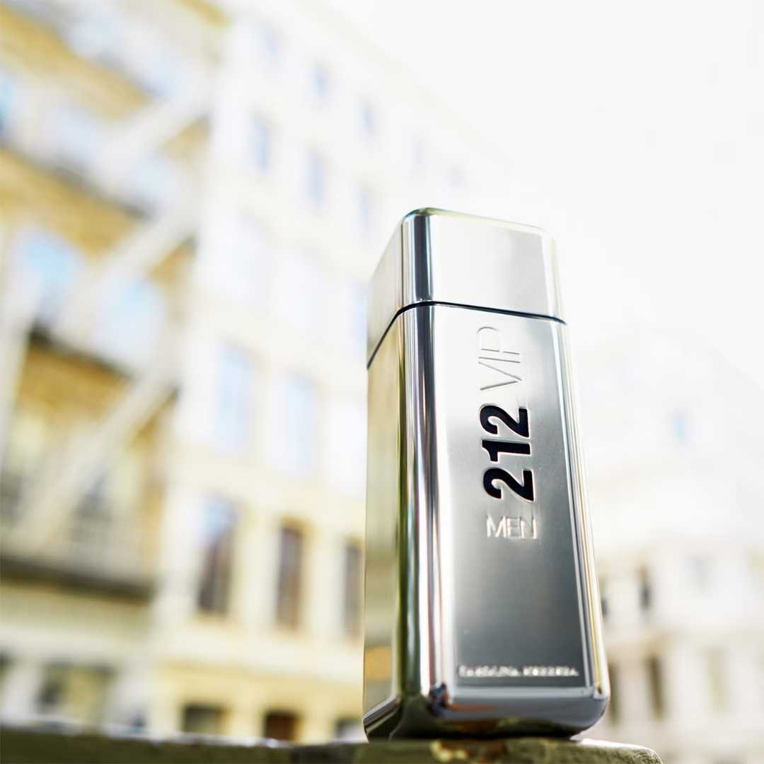 Carolina Herrera 212 VIP Men